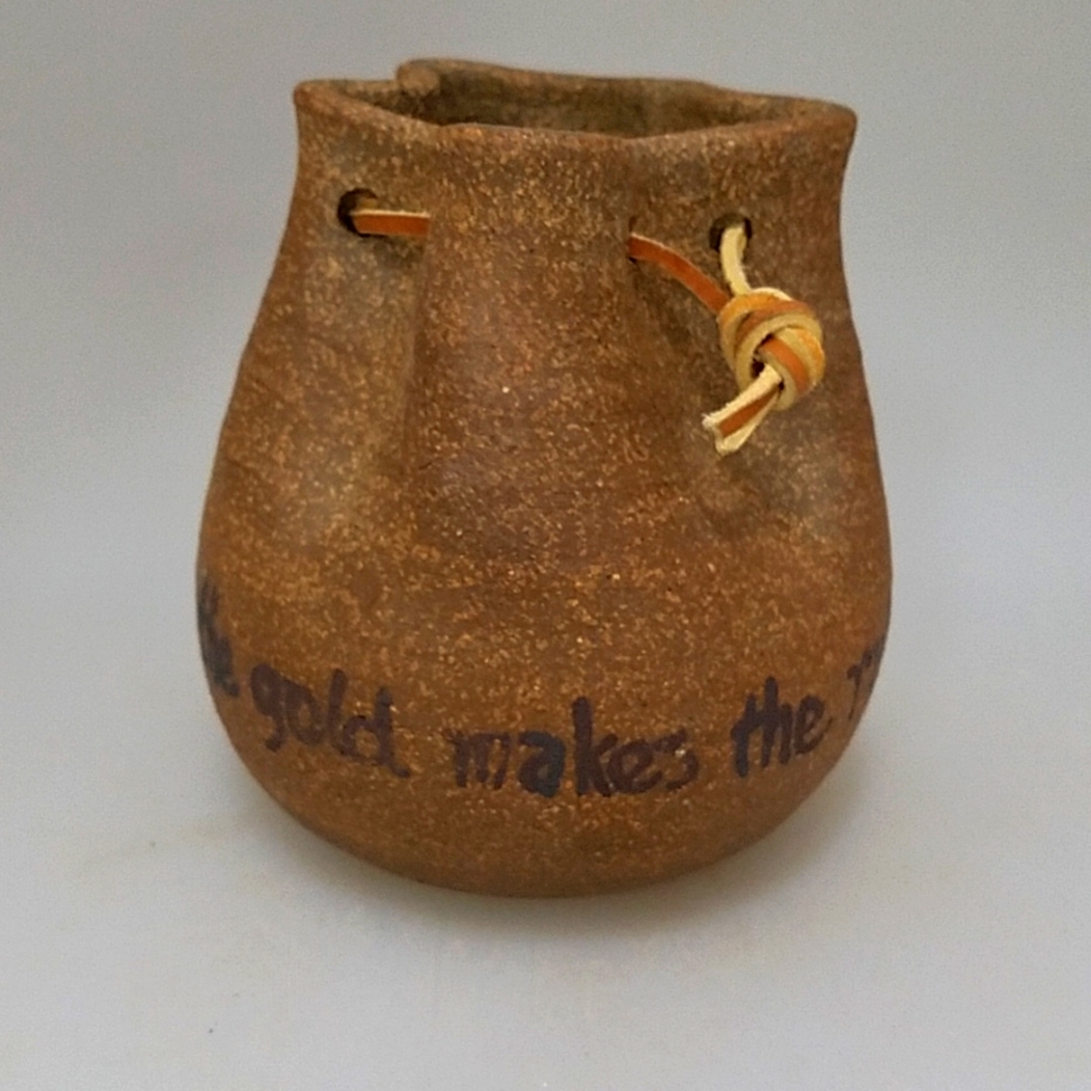 Stoneware Nugget pouch